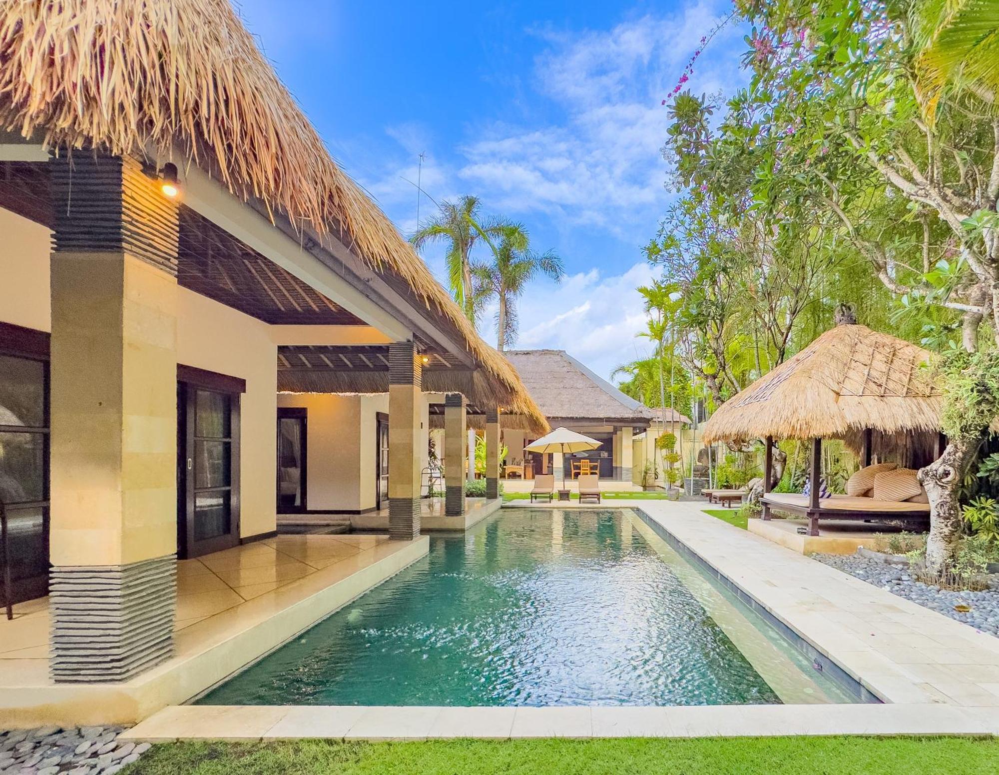 Villa Bugis Drupadi Seminyak ภายนอก รูปภาพ
